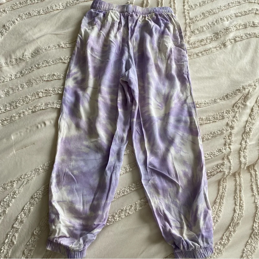 Lot of 3 pants Girls' Lavender Tie-Dye Jogger Pants and jeans - size 6